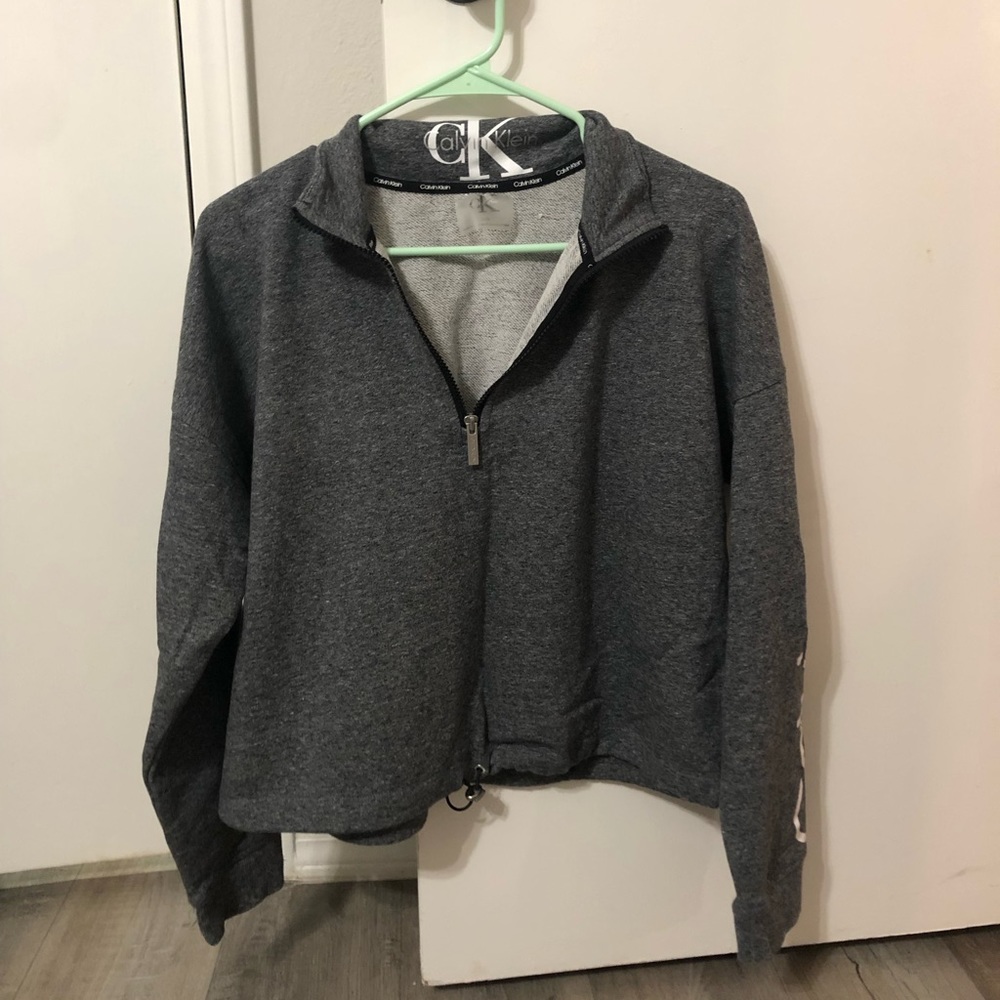 Calvin Klein pullover!